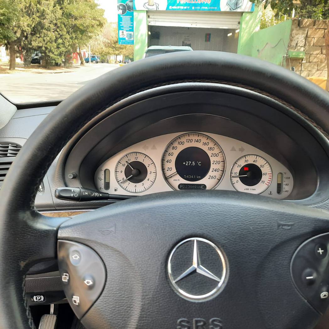 Mercedes E 240, 2003 il, 2.4 L, 72 000 km