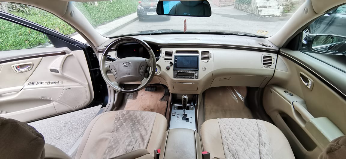 Hyundai Grandeur, 2008 il, 2.7 L, 290 000 km