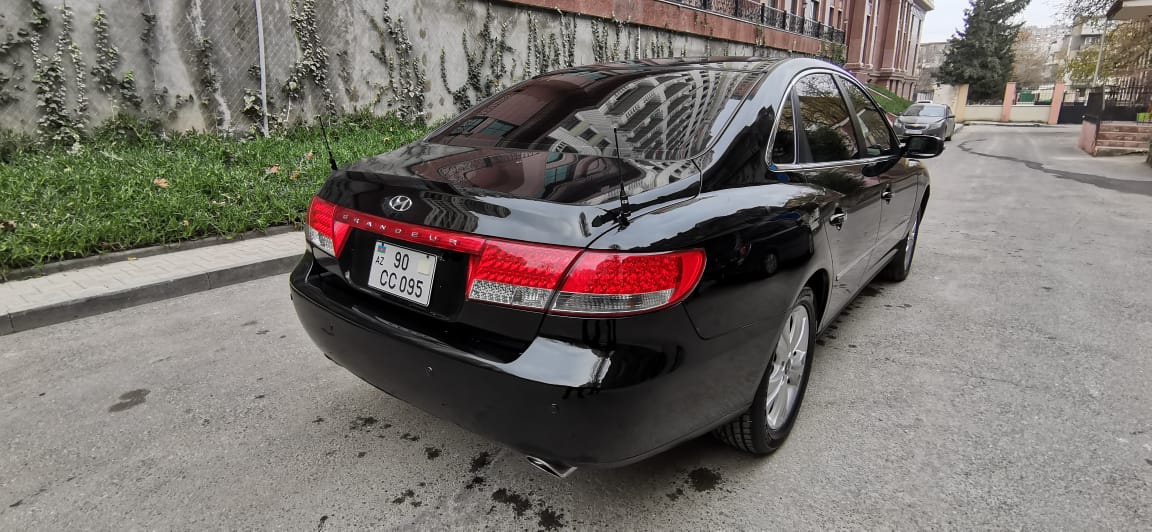 Hyundai Grandeur, 2008 il, 2.7 L, 290 000 km