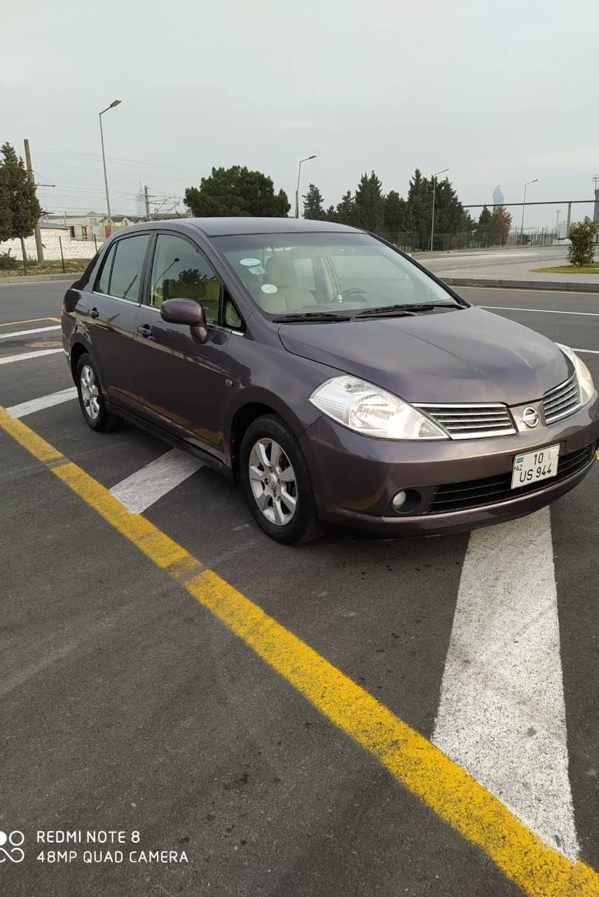 Nissan Tiida, 2007 il, 1.6 L, 399 000 km