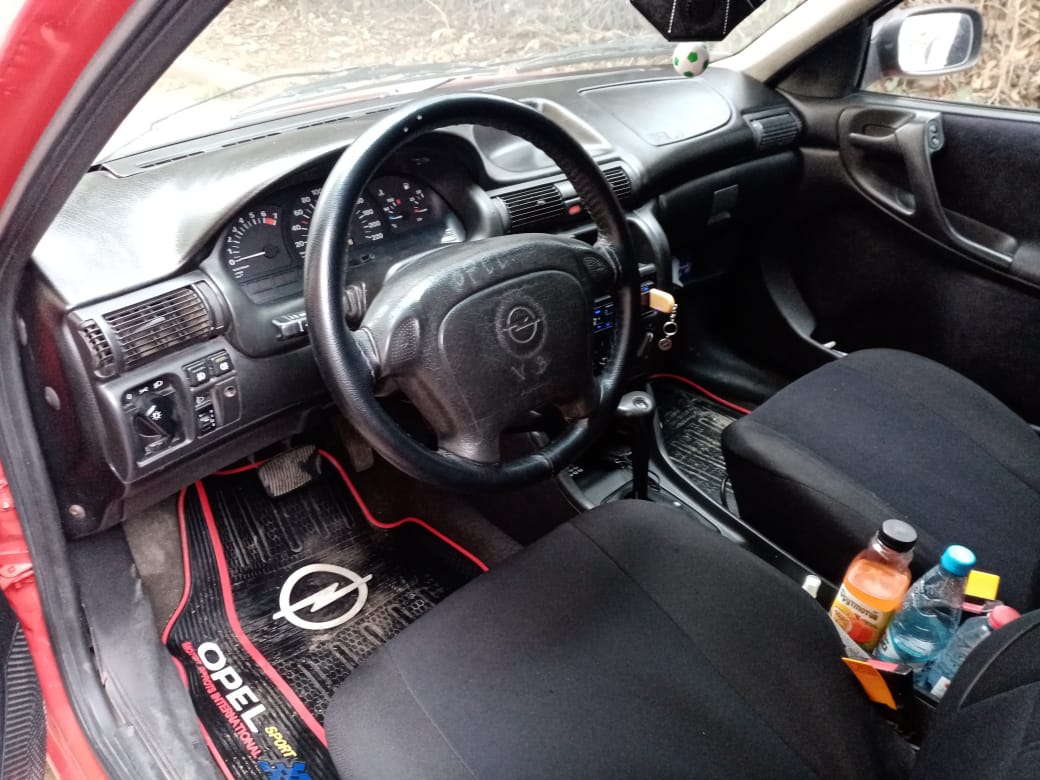 Opel Astra, 1995 il, 1.6 L, 250 000 km