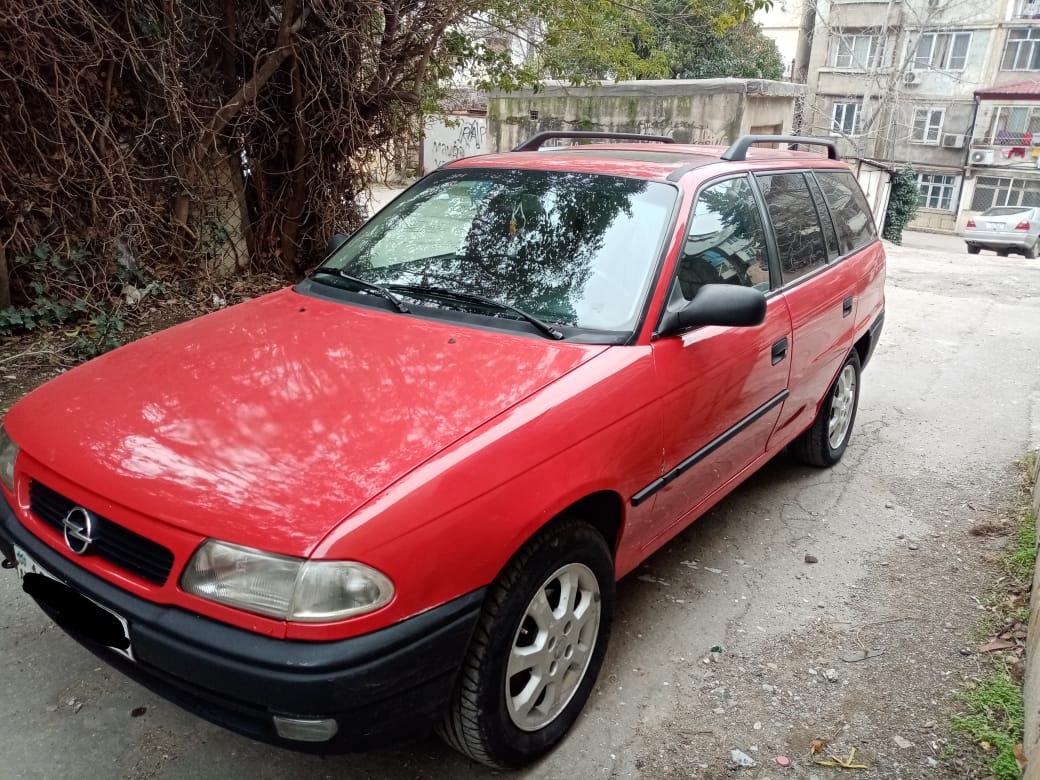 Opel Astra, 1995 il, 1.6 L, 250 000 km