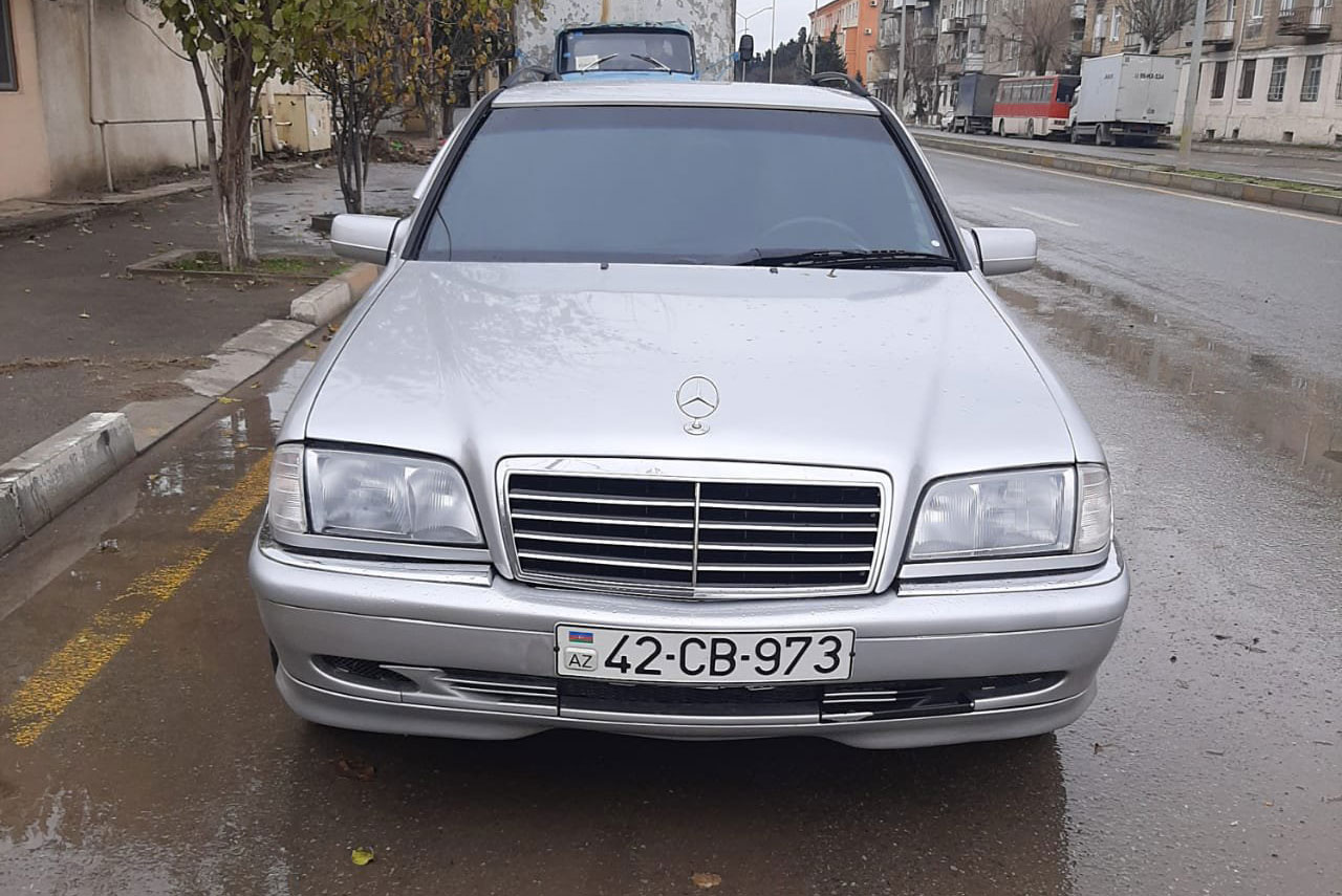 Mercedes C 180, 1999 il, 1.8 L, 1 km
