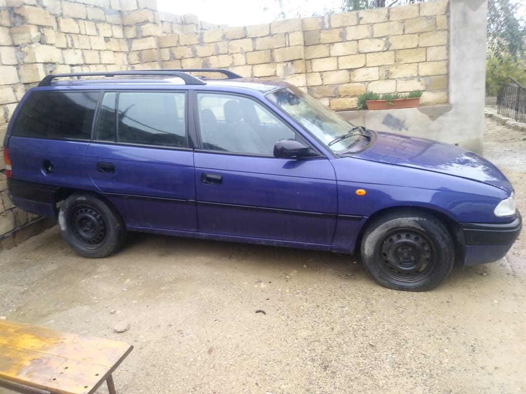 Opel Astra, 1997 il, 1.8 L, 1 km
