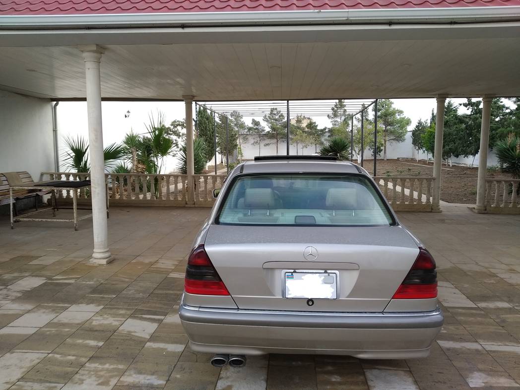 Mercedes C 230, 1999 il, 2.3 L, 240 000 km