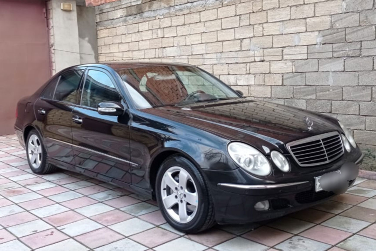 Mercedes E 320, 2002 il, 3.2 L, 258 321 km