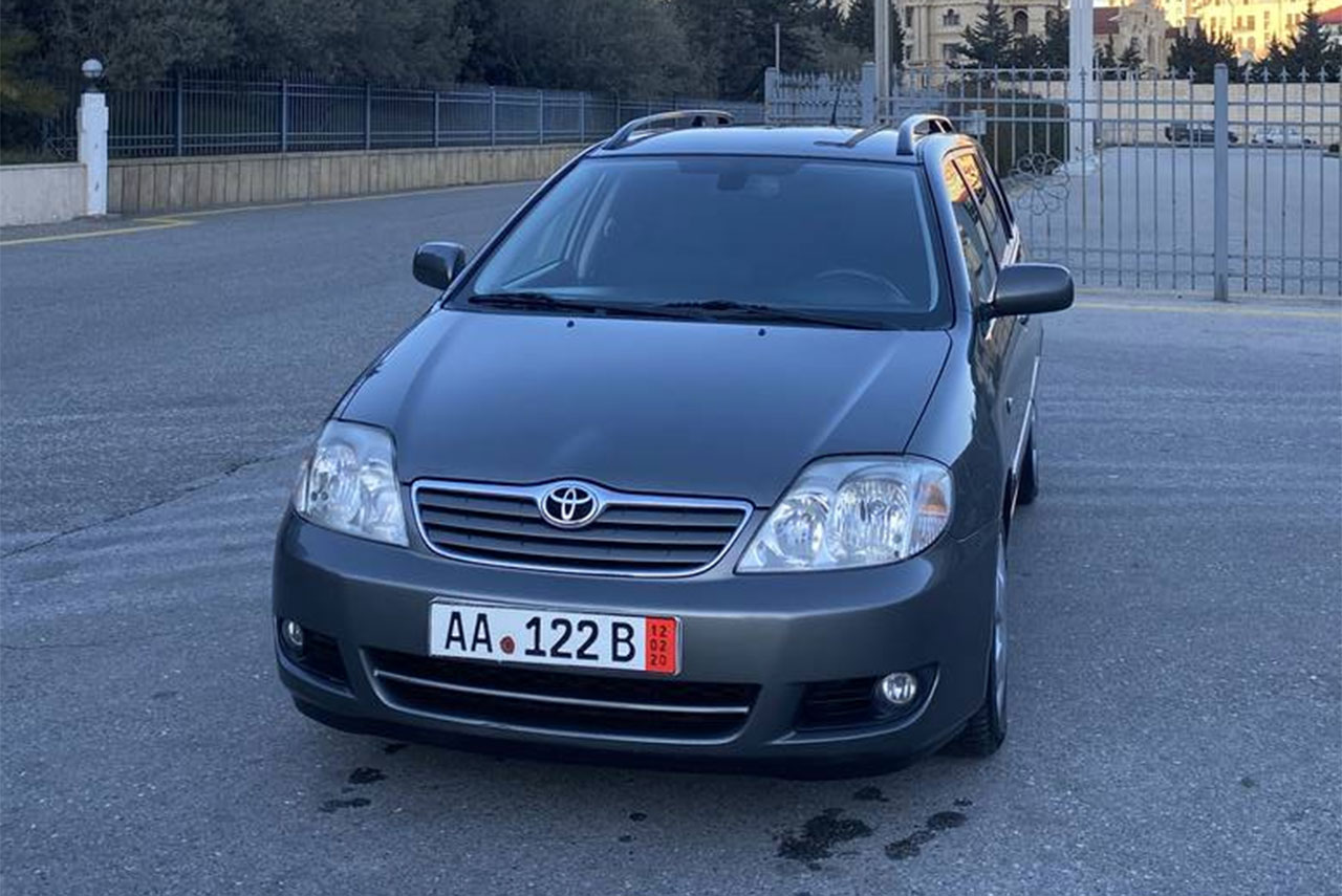 Toyota Corolla, 2004 il, 1.4 L, 198 000 km
