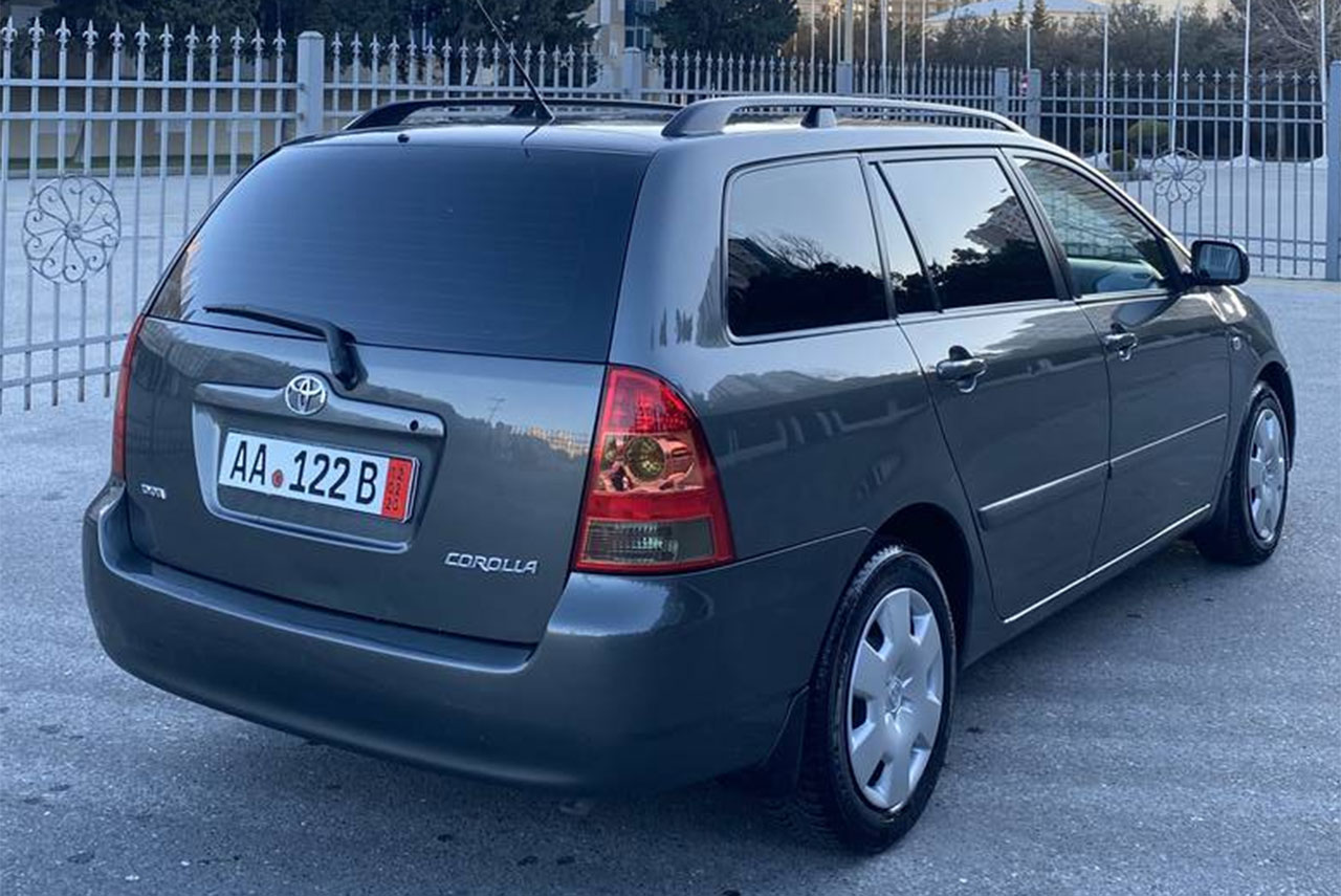 Toyota Corolla, 2004 il, 1.4 L, 198 000 km