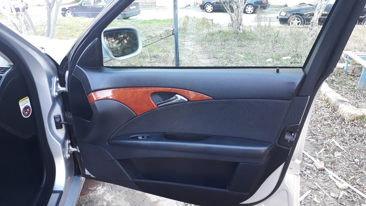 Mercedes E 220, 2008 il, 2.2 L, 267 000 km