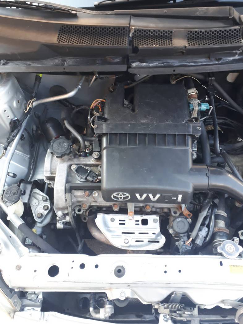 Toyota Vitz, 2004 il, 1.3 L, 168 000 km