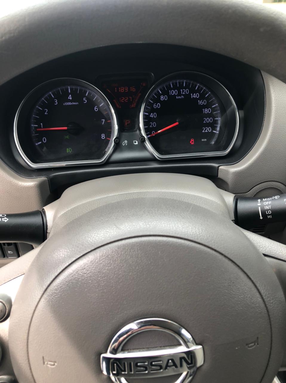 Nissan Sunny, 2012 il, 1.5 L, 119 000 km
