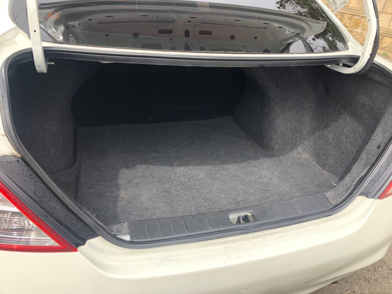 Nissan Sunny, 2012 il, 1.5 L, 119 000 km