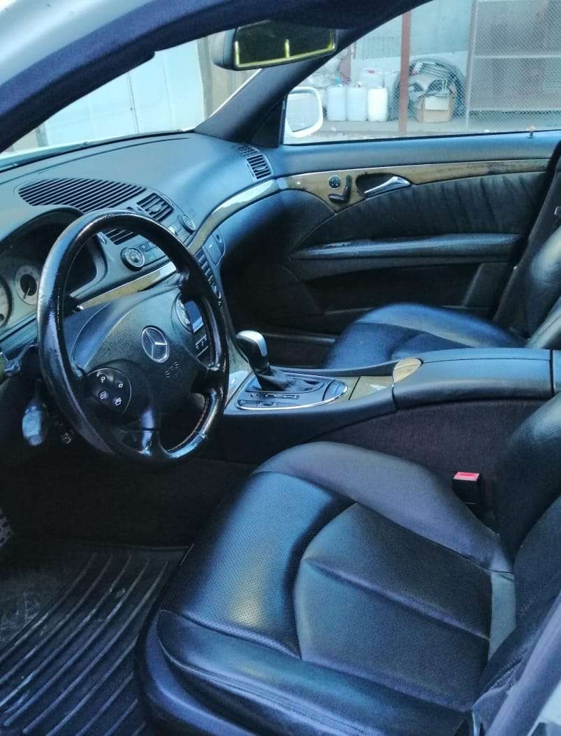 Mercedes E 320, 2003 il, 3.2 L, 349 000 km