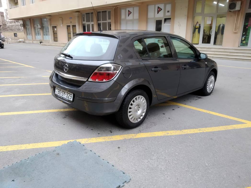Opel Astra, 2009 il, 1.4 L, 173 600 km