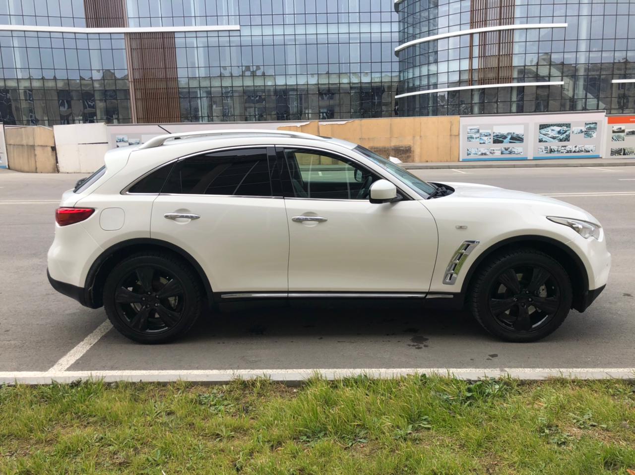 Infiniti FX35, 2011 il, 3.5 L, 263 000 km