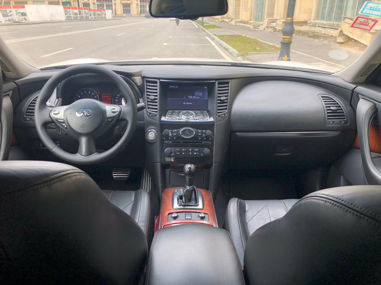 Infiniti FX35, 2011 il, 3.5 L, 263 000 km