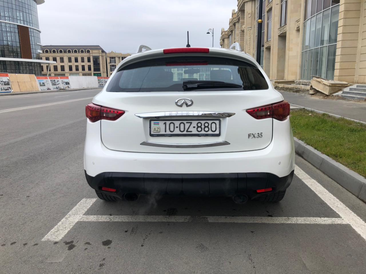 Infiniti FX35, 2011 il, 3.5 L, 263 000 km