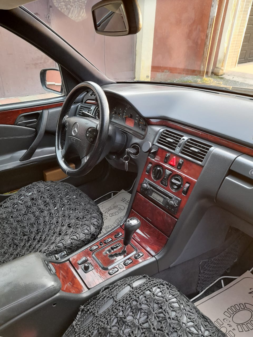Mercedes E 220, 2000 il, 2.2 L, 377 000 km