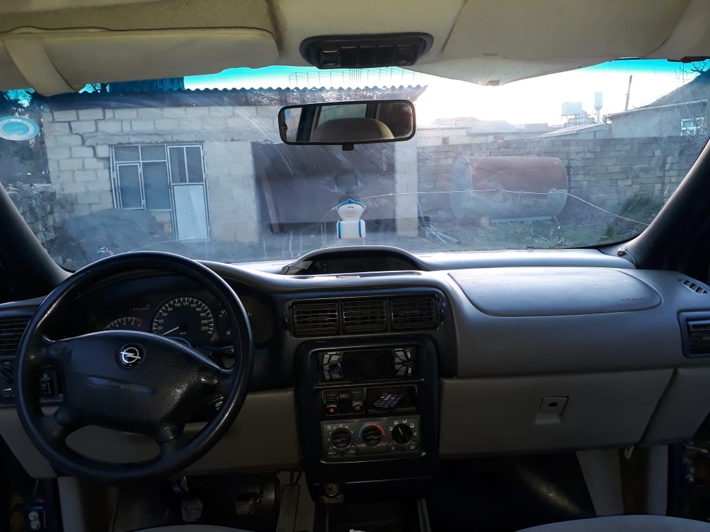 Opel Sintra, 1998 il, 2.2 L, 402 000 km