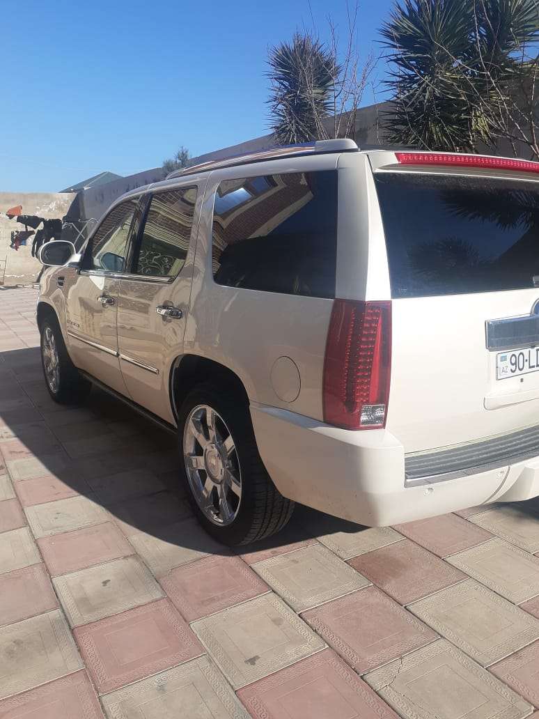 Cadillac Escalade, 2008 il, 6.2 L, 190 000 km