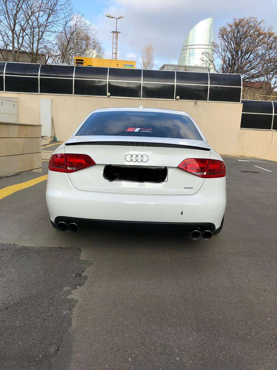 Audi A4, 2010 il, 2.0 L, 193 000 km