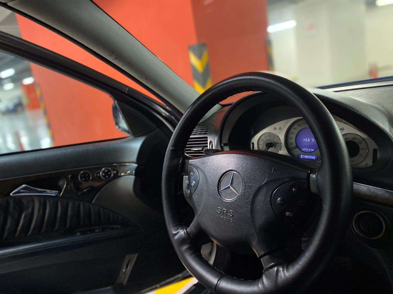 Mercedes E 320, 2002 il, 3.2 L, 274 200 km