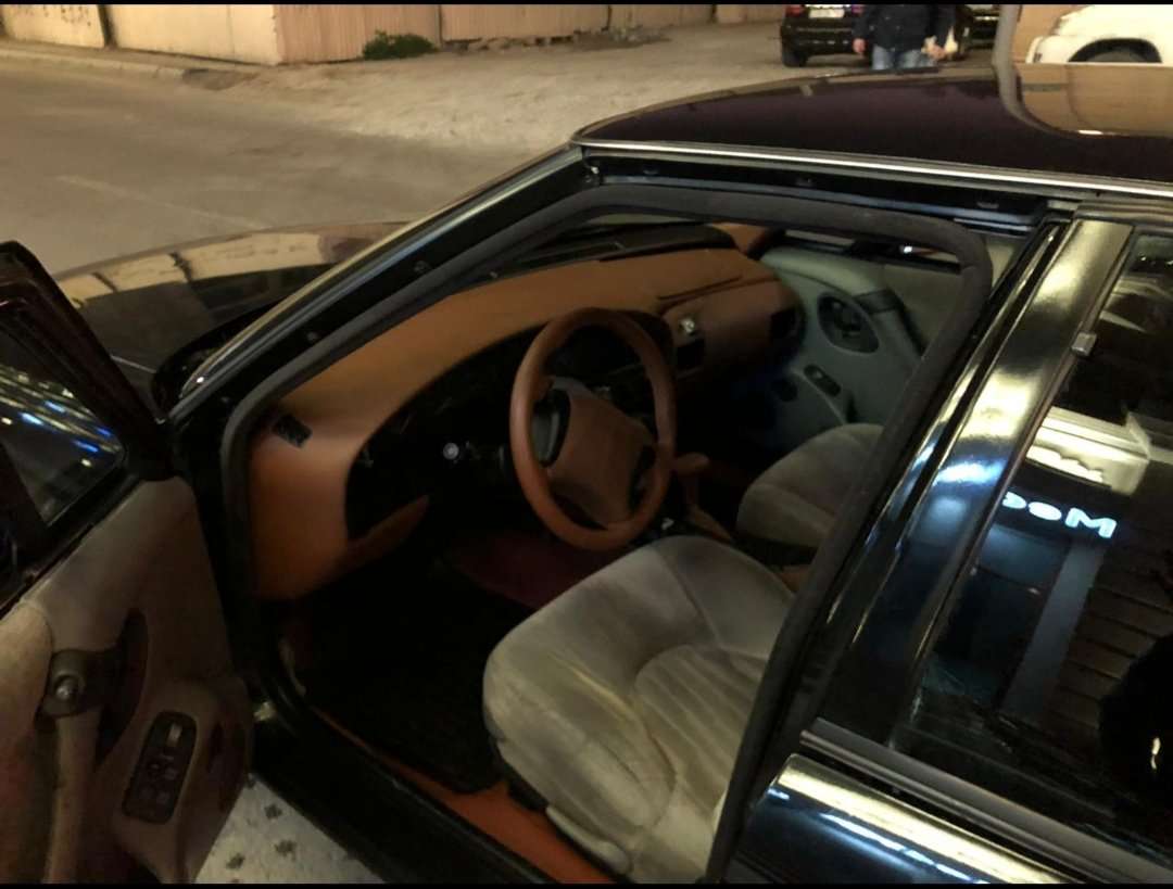 Pontiac Bonneville, 1994 il, 3.8 L, 30 000 km