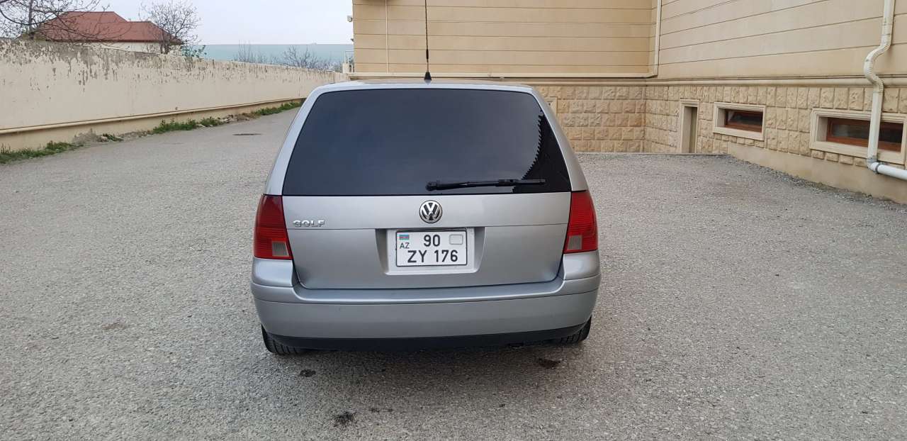 Volkswagen Golf, 2003 il, 2.0 L, 304 000 km