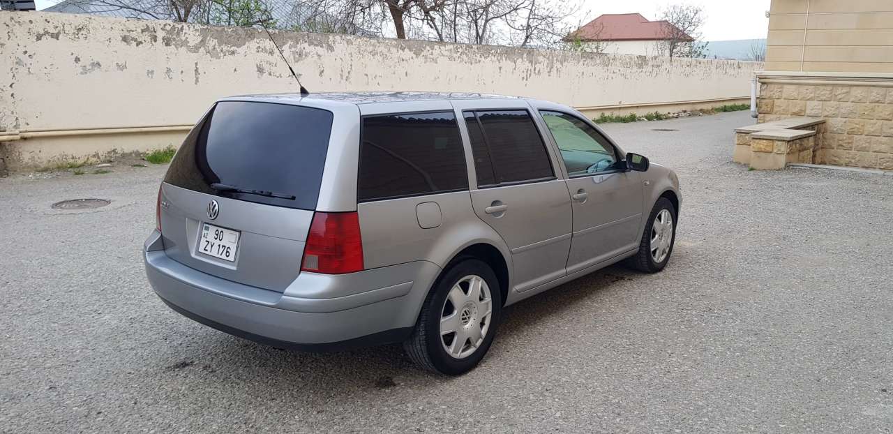 Volkswagen Golf, 2003 il, 2.0 L, 304 000 km