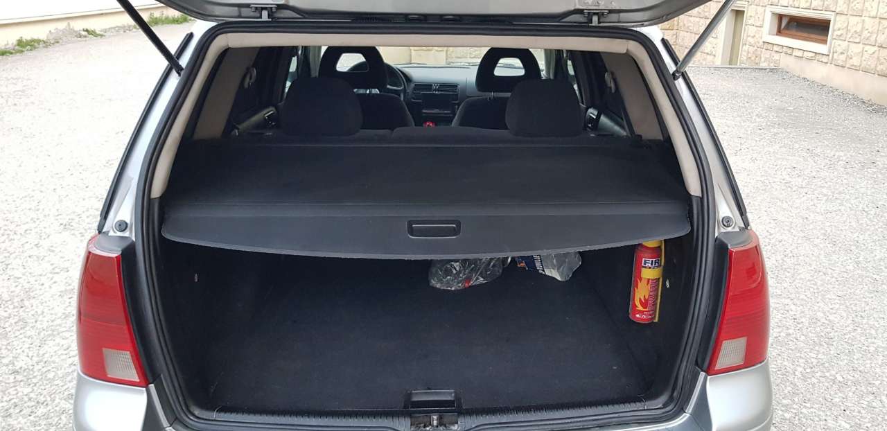 Volkswagen Golf, 2003 il, 2.0 L, 304 000 km