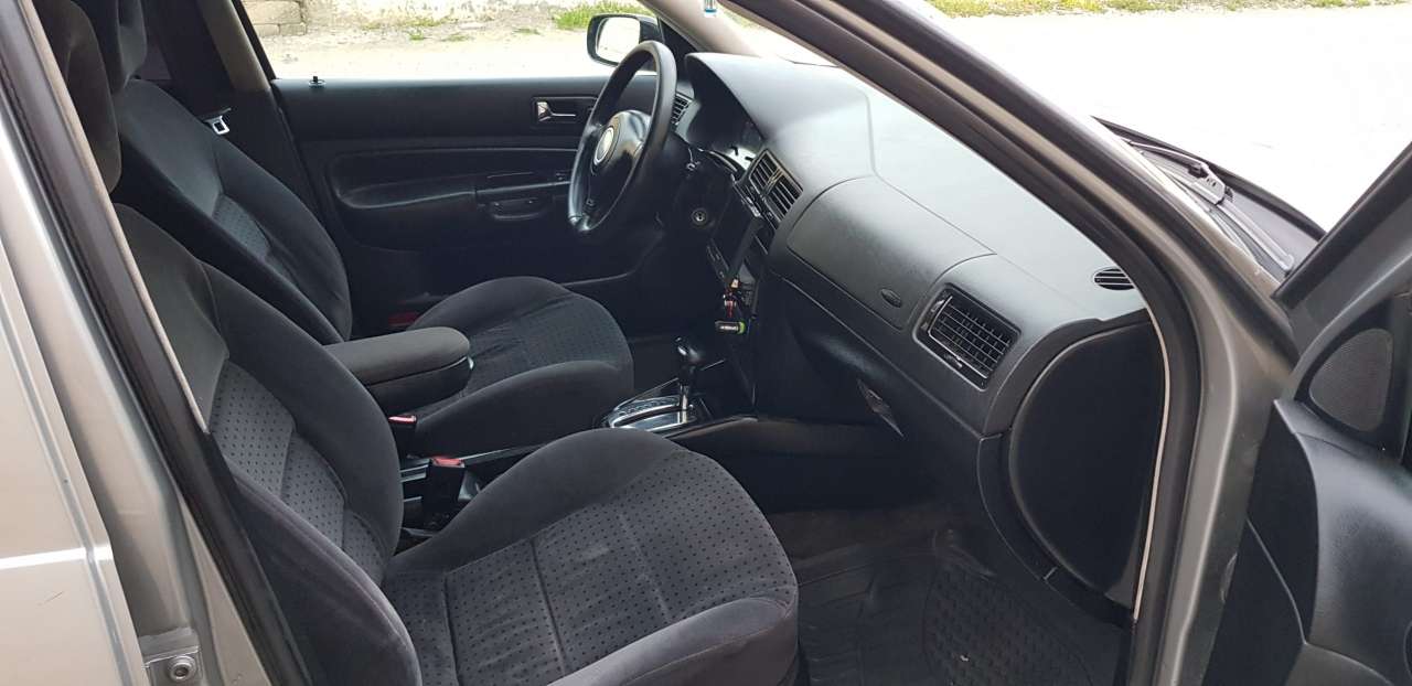 Volkswagen Golf, 2003 il, 2.0 L, 304 000 km