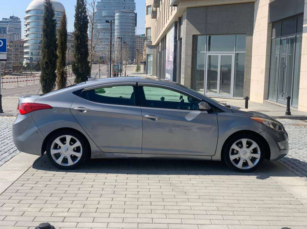 Hyundai Elantra, 2012 il, 1.8 L, 160 000 km