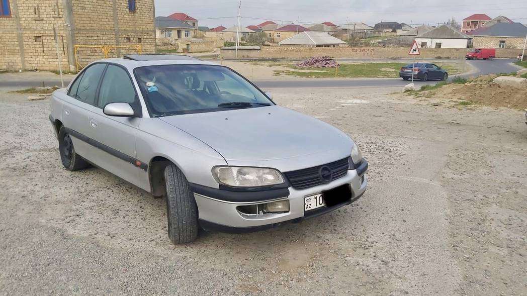 Opel Omega, 1998 il, 2.0 L, 275 000 km