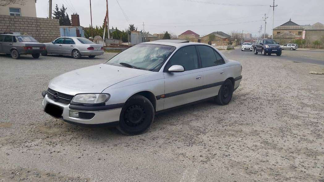 Opel Omega, 1998 il, 2.0 L, 275 000 km