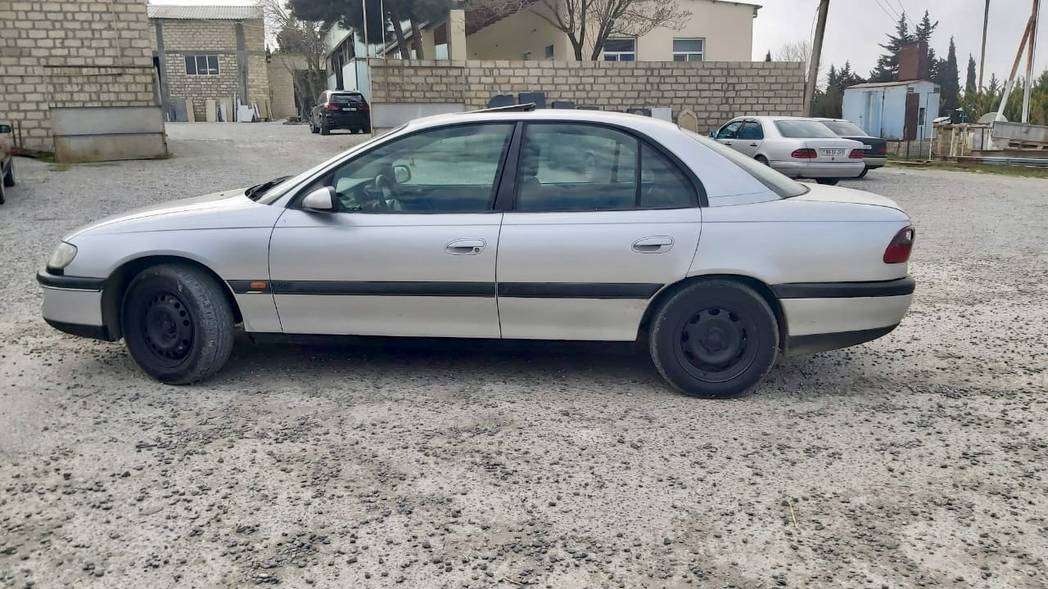 Opel Omega, 1998 il, 2.0 L, 275 000 km