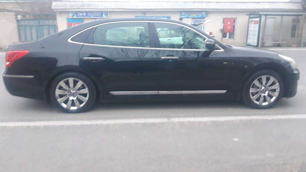 Hyundai Equus, 2012 il, 4.6 L, 268 000 km