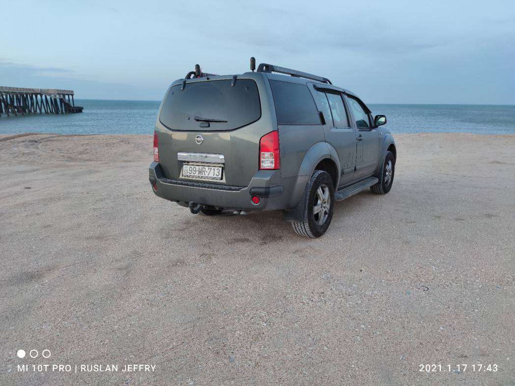 Nissan Pathfinder, 2005 il, 2.5 L, 255 000 km