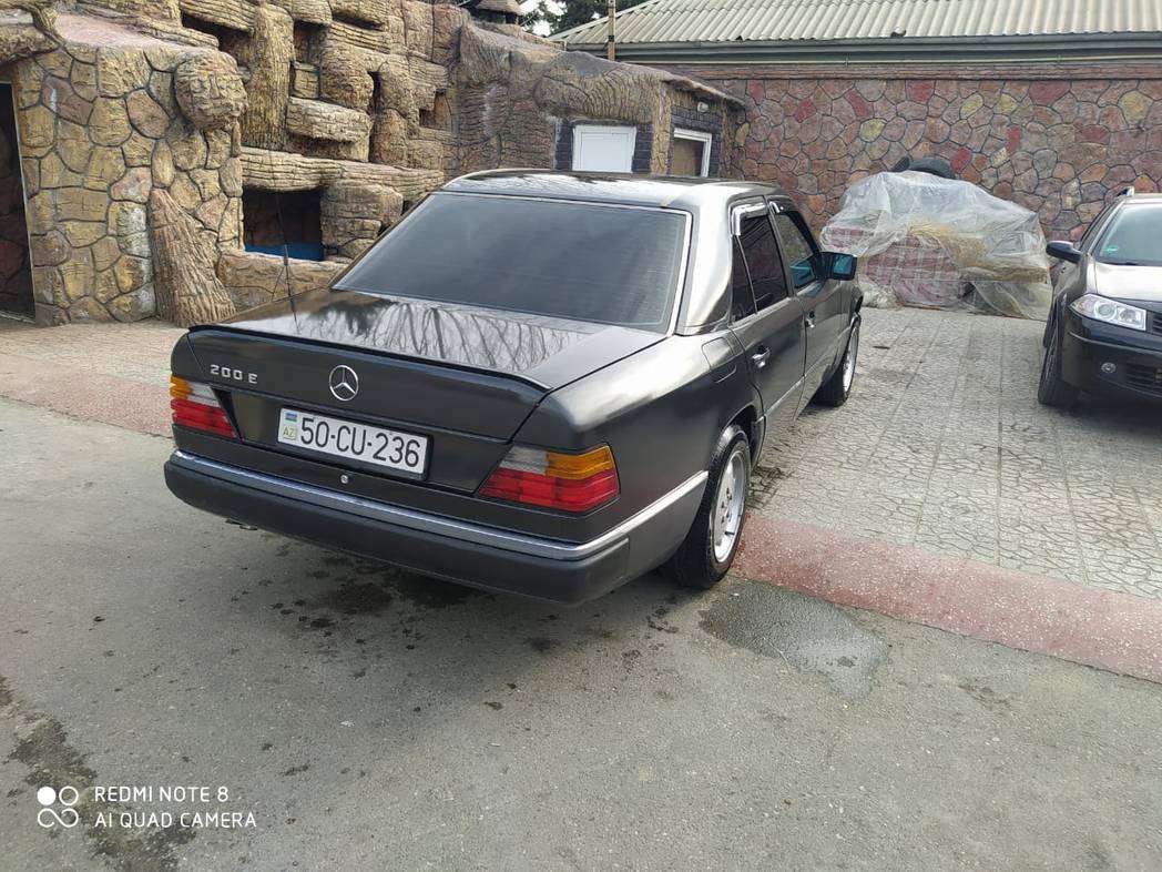 Mercedes E 200, 1993 il, 2.0 L, 475 000 km