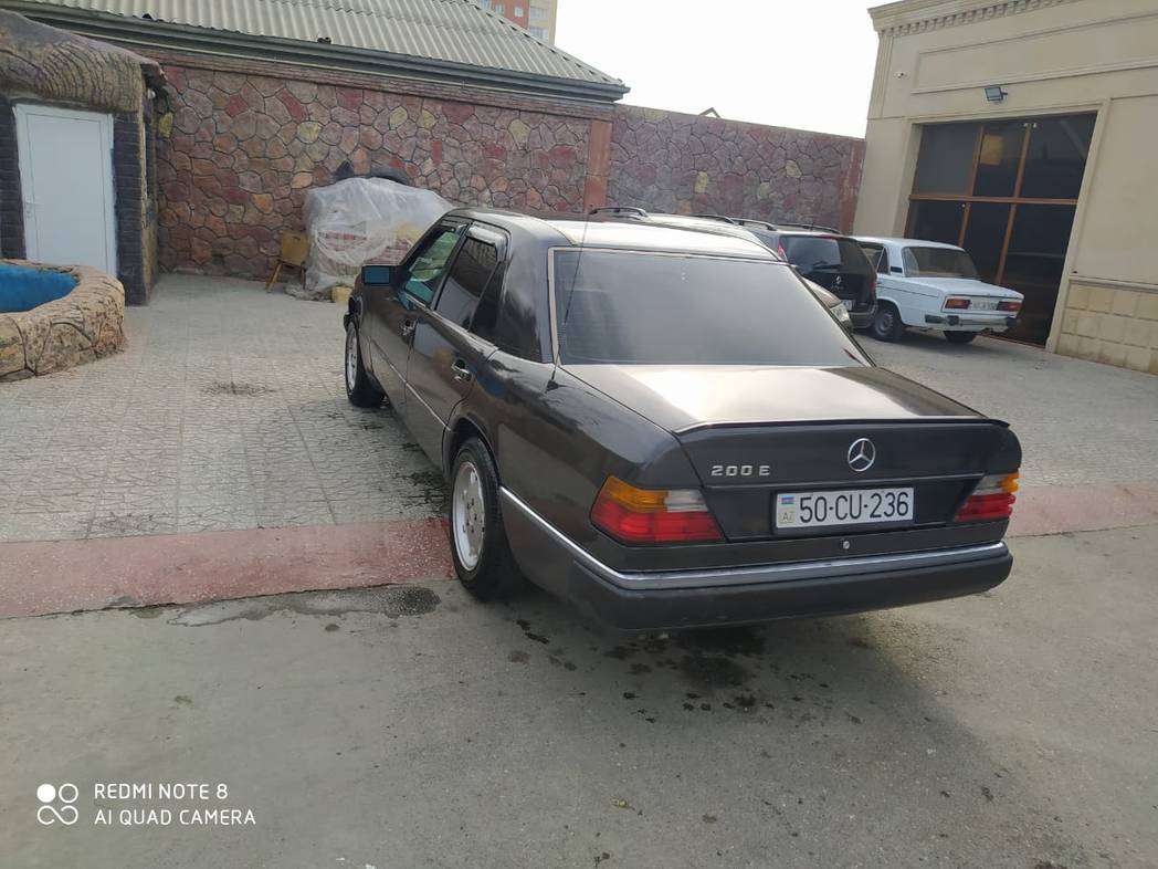 Mercedes E 200, 1993 il, 2.0 L, 475 000 km