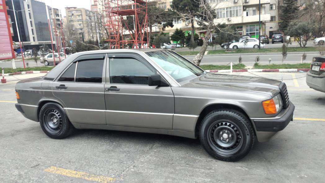 Mercedes A 190, 1990 il, 2.0 L, 240 000 km