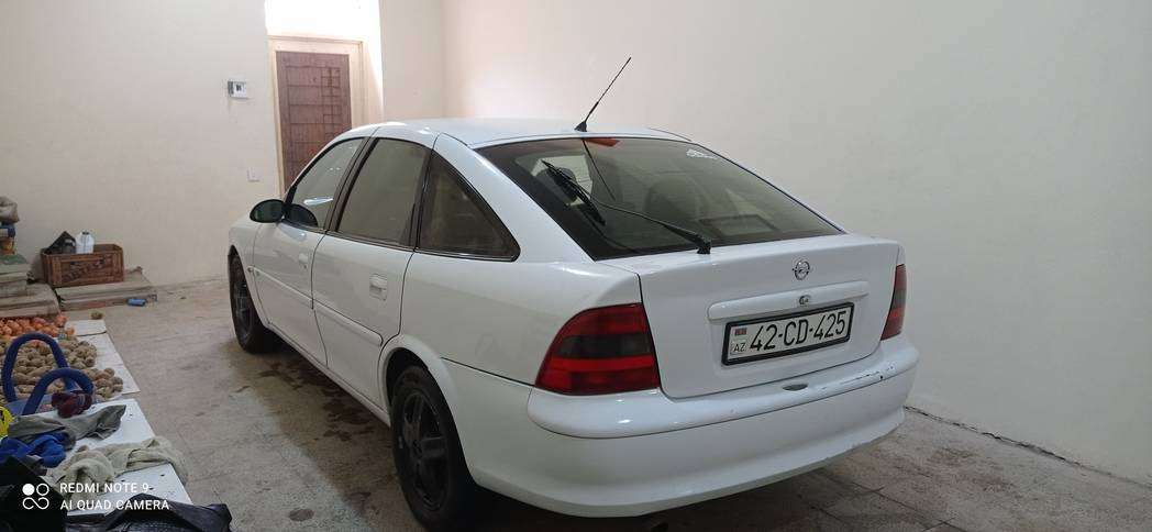 Opel Vectra, 1997 il, 2.0 L, 300 000 km