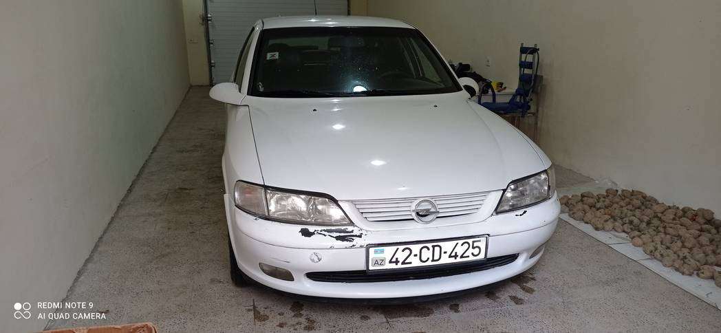 Opel Vectra, 1997 il, 2.0 L, 300 000 km