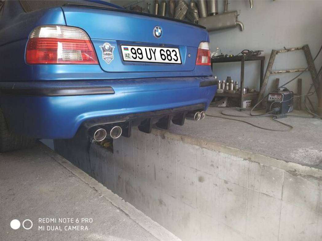 BMW 540, 1999 il, 4.4 L, 400 000 km