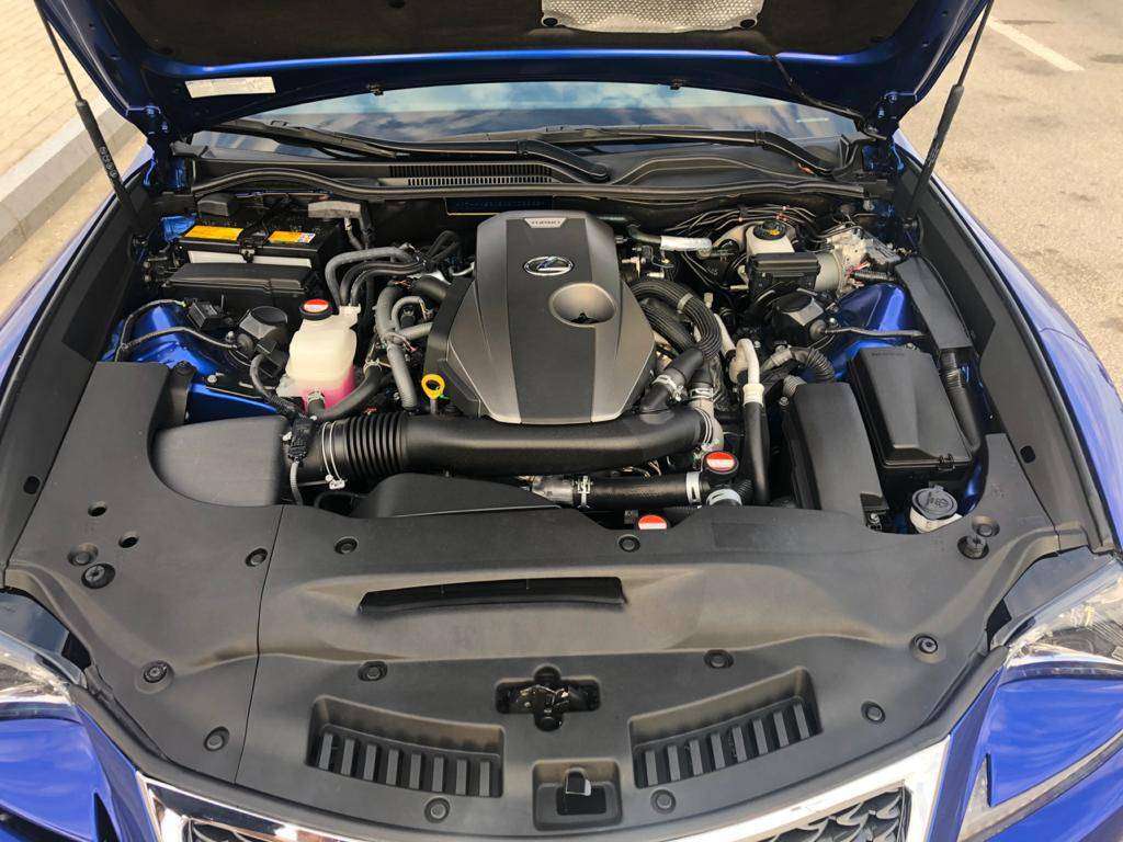 Lexus RC 200T, 2015 il, 2.0 L, 65 000 km