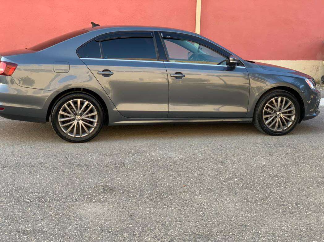 Volkswagen Jetta, 2015 il, 1.8 L, 96 000 km