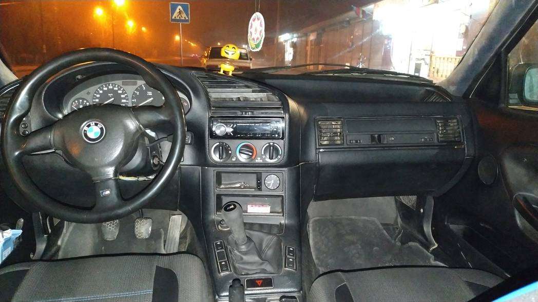 BMW 318, 1991 il, 1.8 L, 4 523 654 km