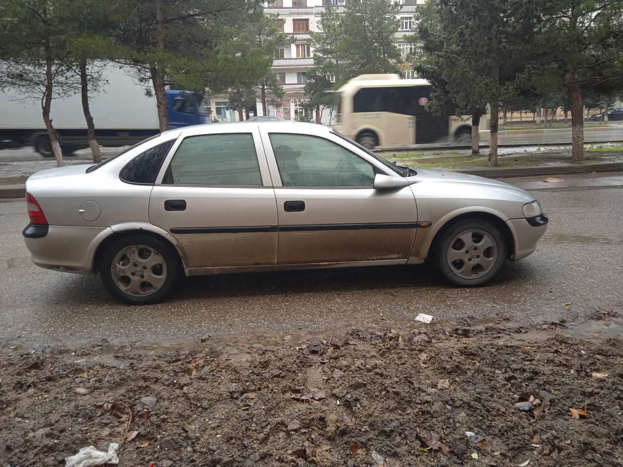 Opel Vectra, 1997 il, 1.6 L, 499 000 km
