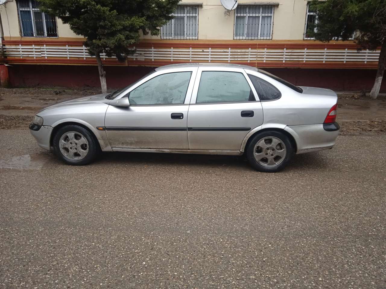 Opel Vectra, 1997 il, 1.6 L, 499 000 km