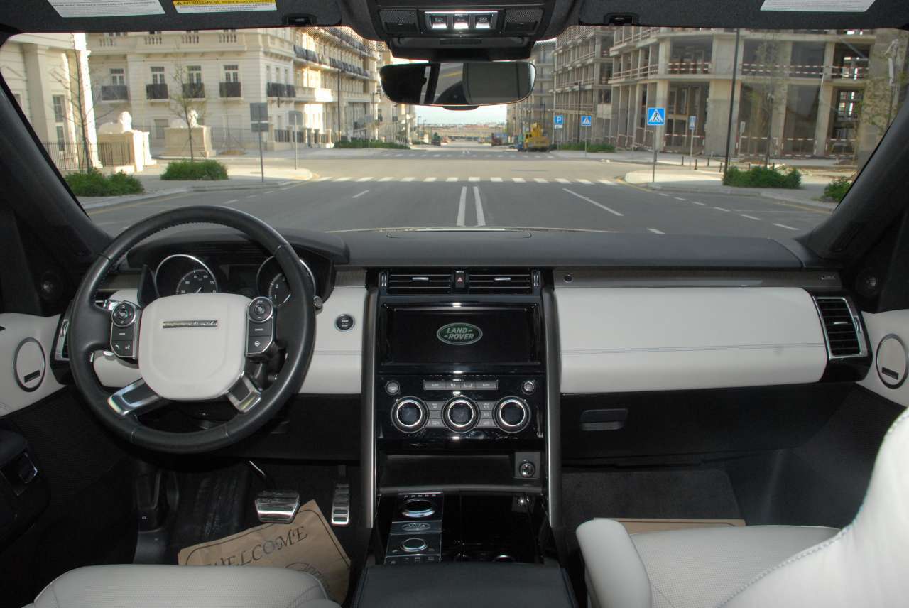 Land Rover Discovery, 2017 il, 3.0 L, 30 000 km