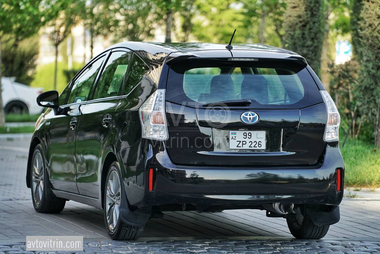 Toyota Prius V, 2014 il, 1.8 L, 115 872 km
